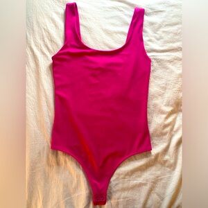 Express Body Contour Scoopneck Bodysuit